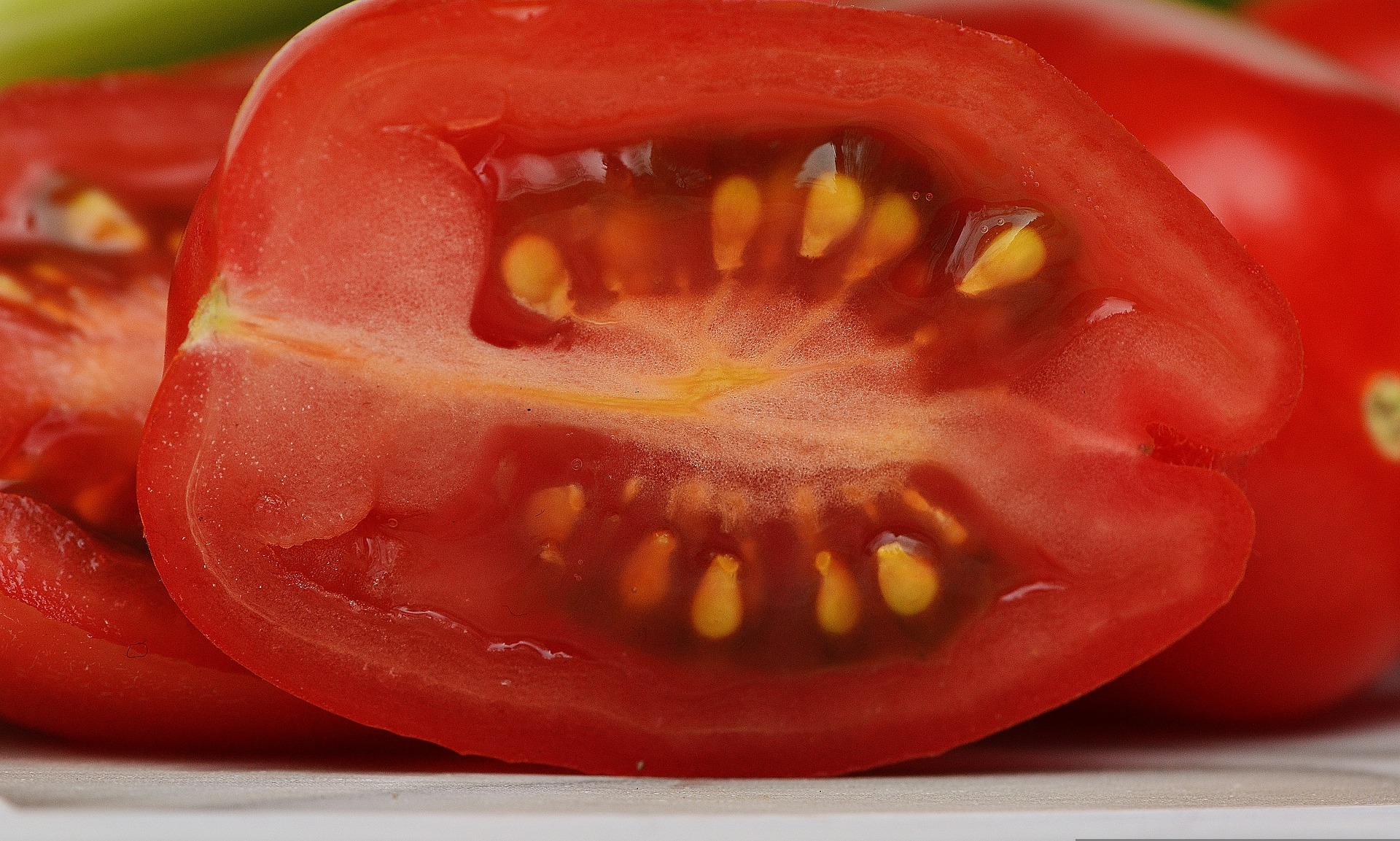 Picture of image of tomato seeds.