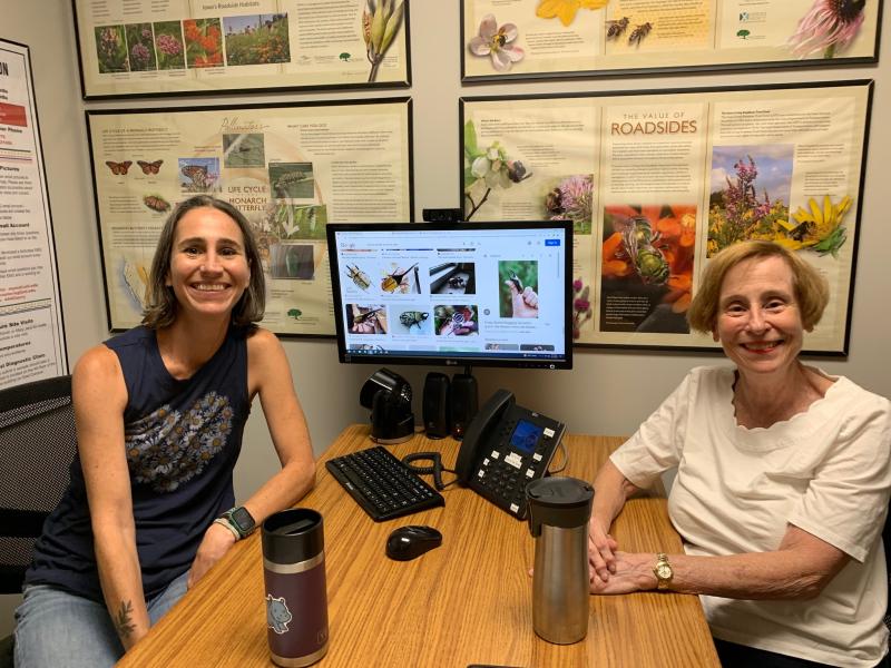 Picture of Master Gardeners answering client phone questions.  