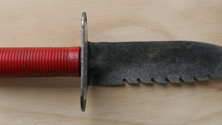 Hori-Hori - Garden or Soil Knife. Images from Garden Products Review.com