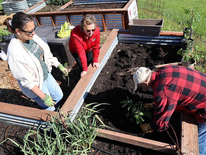 image of master gardeners